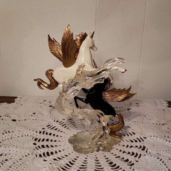 Hamilton Collection "Love Soars Eternal" from Wings of Love Collection - Picture 5 of 8